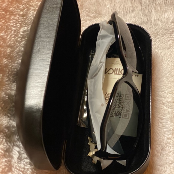 COACH SUNGLASSES - Picture 2 of 12